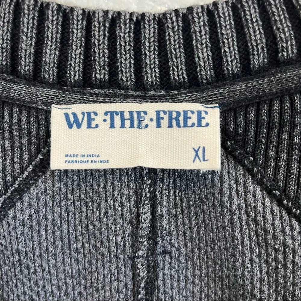 Free People We The Free Snapshot Cable Grey Cropped Cardigan Sweater Black XL - Picture 5 of 8